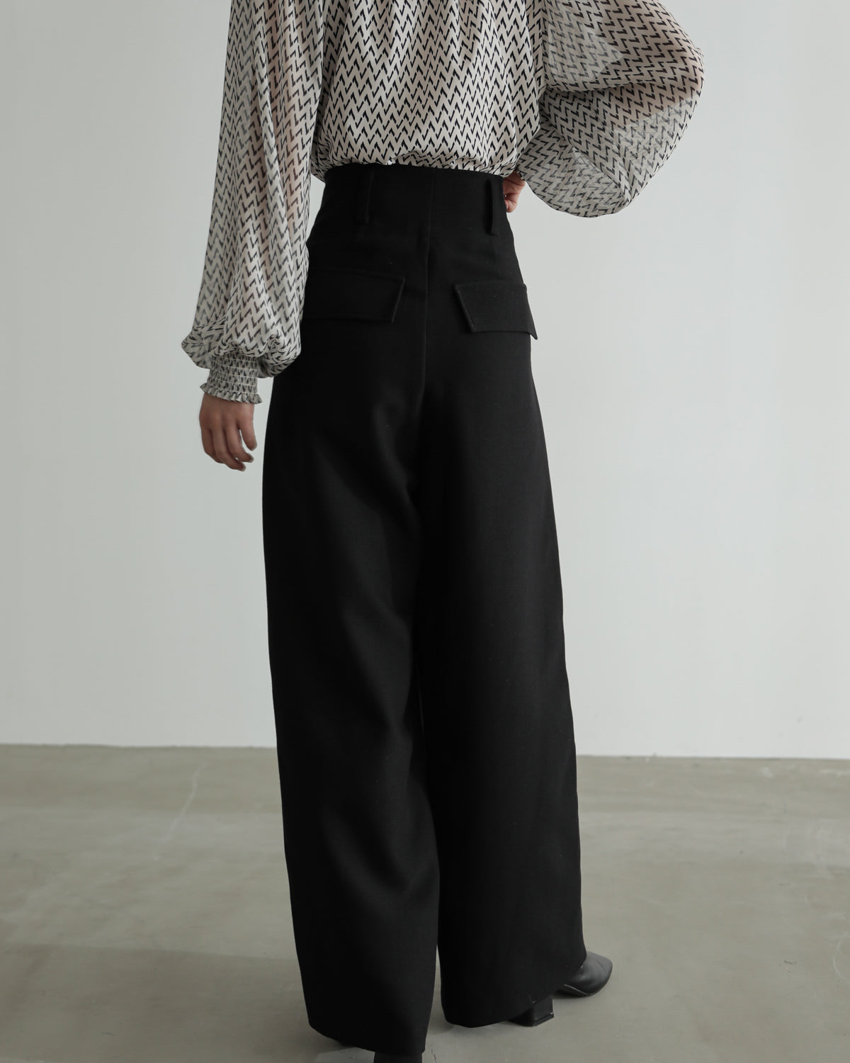 front waist ruched pants