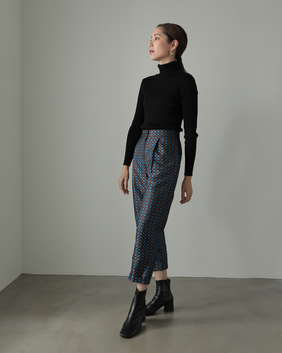 jacquard tapered pants