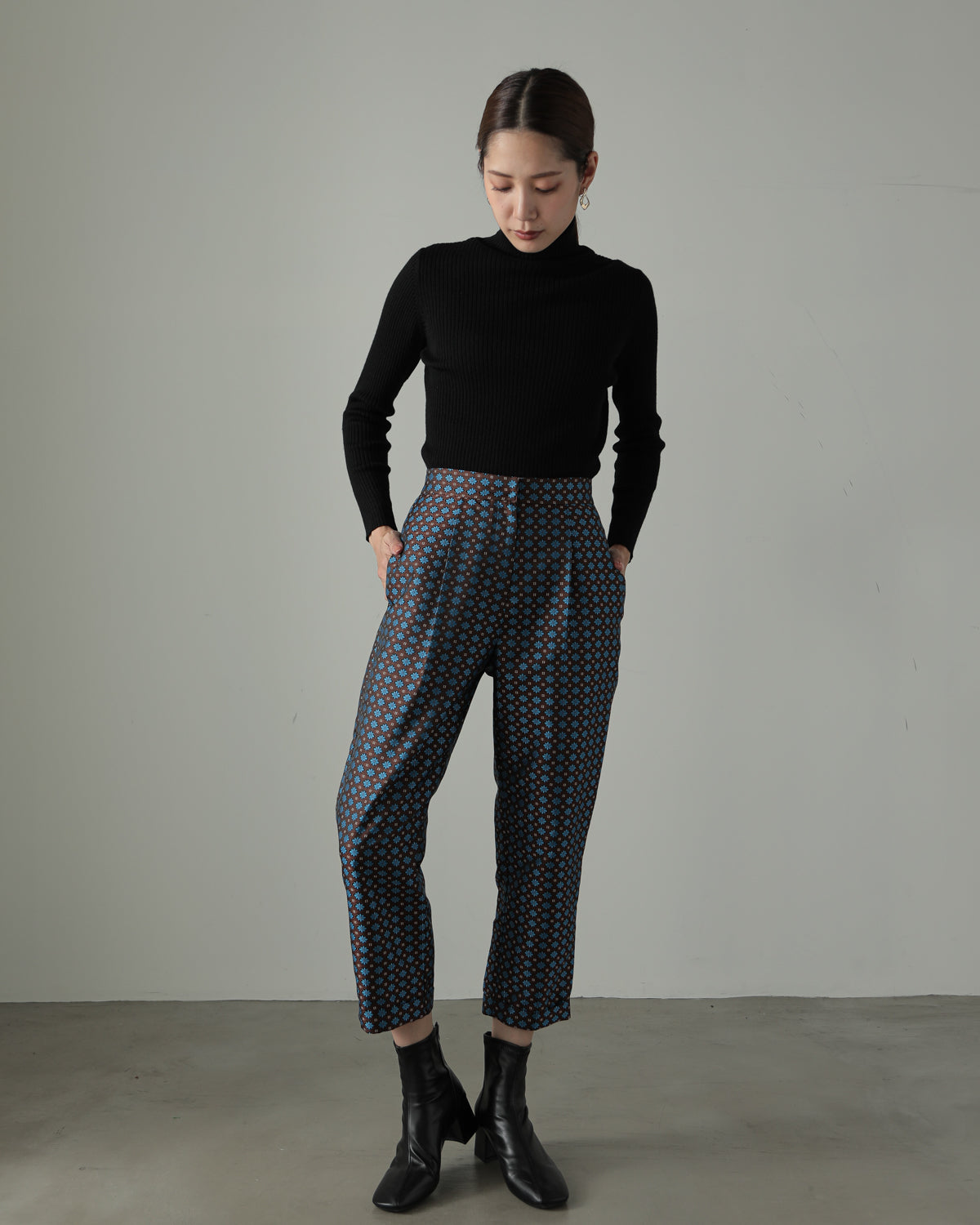 jacquard tapered pants