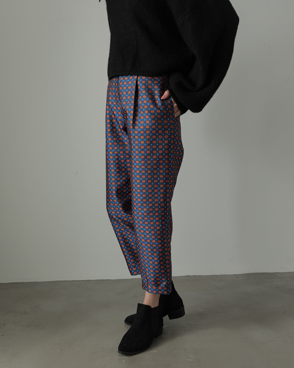 jacquard tapered pants
