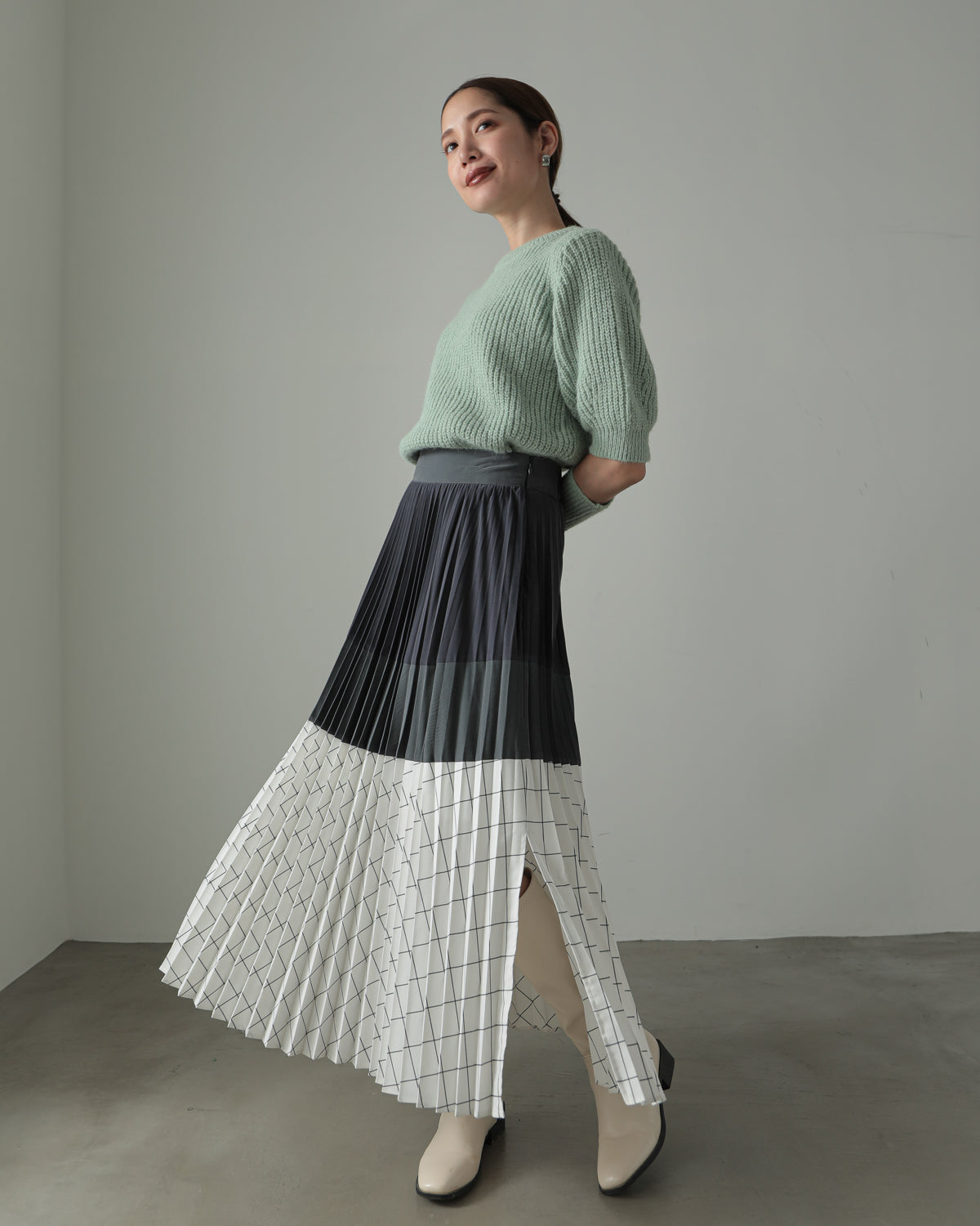 pleated color scheme skirt