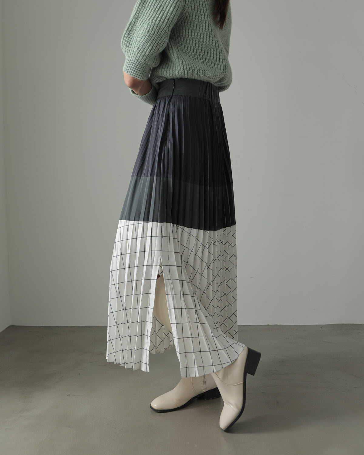 pleated color scheme skirt
