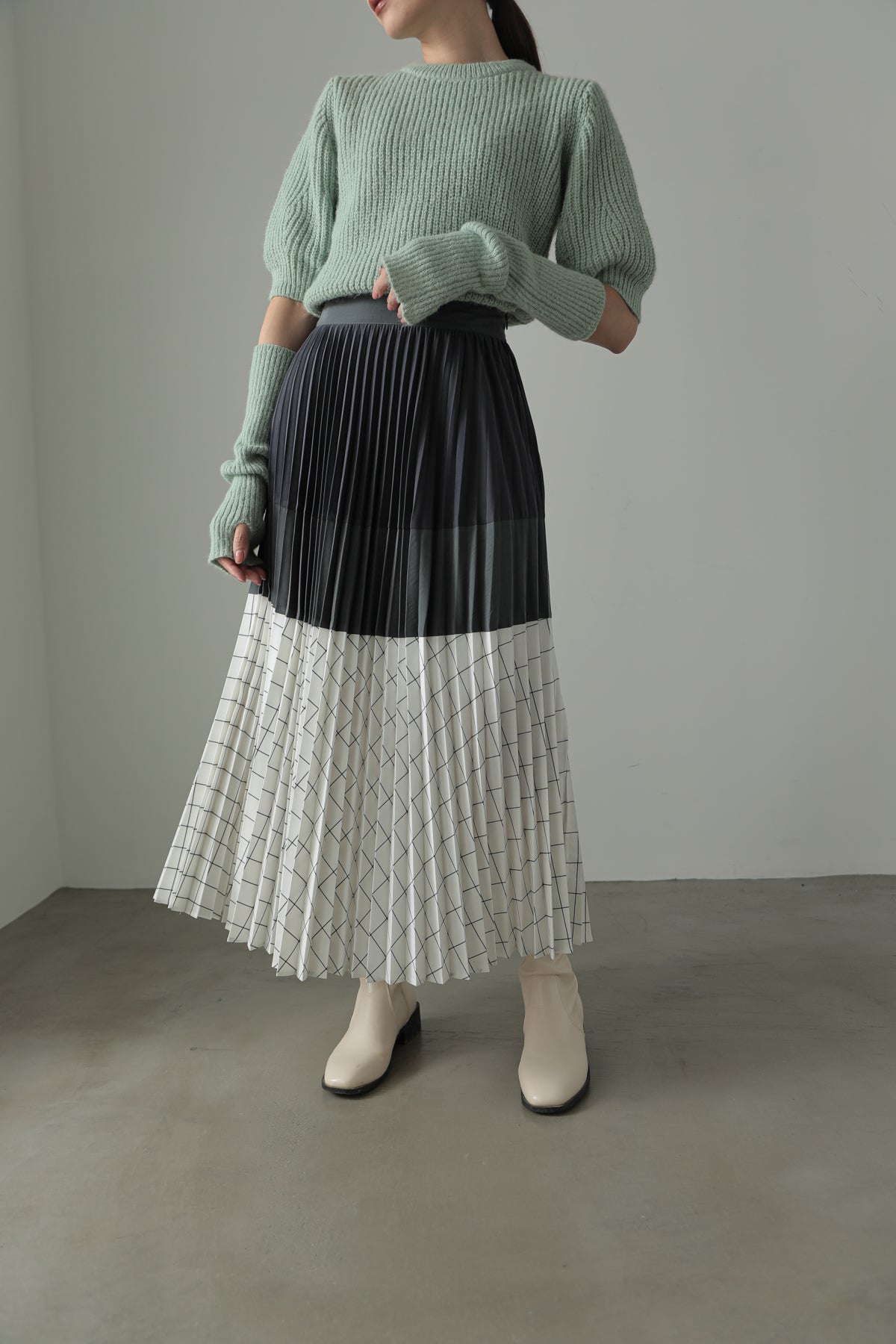 pleated color scheme skirt
