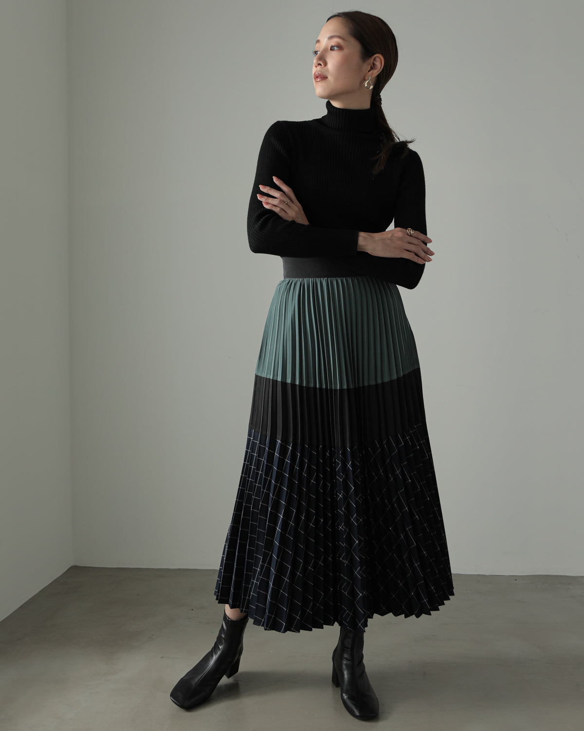 pleated color scheme skirt