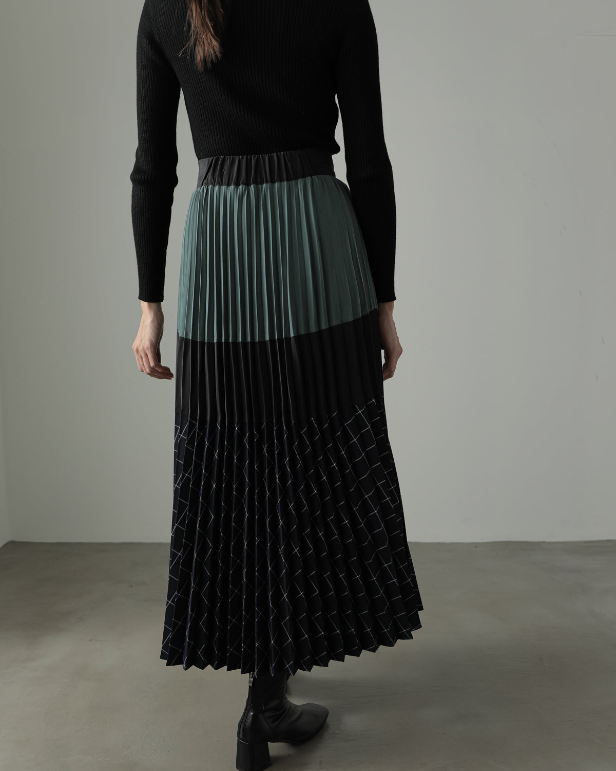 pleated color scheme skirt