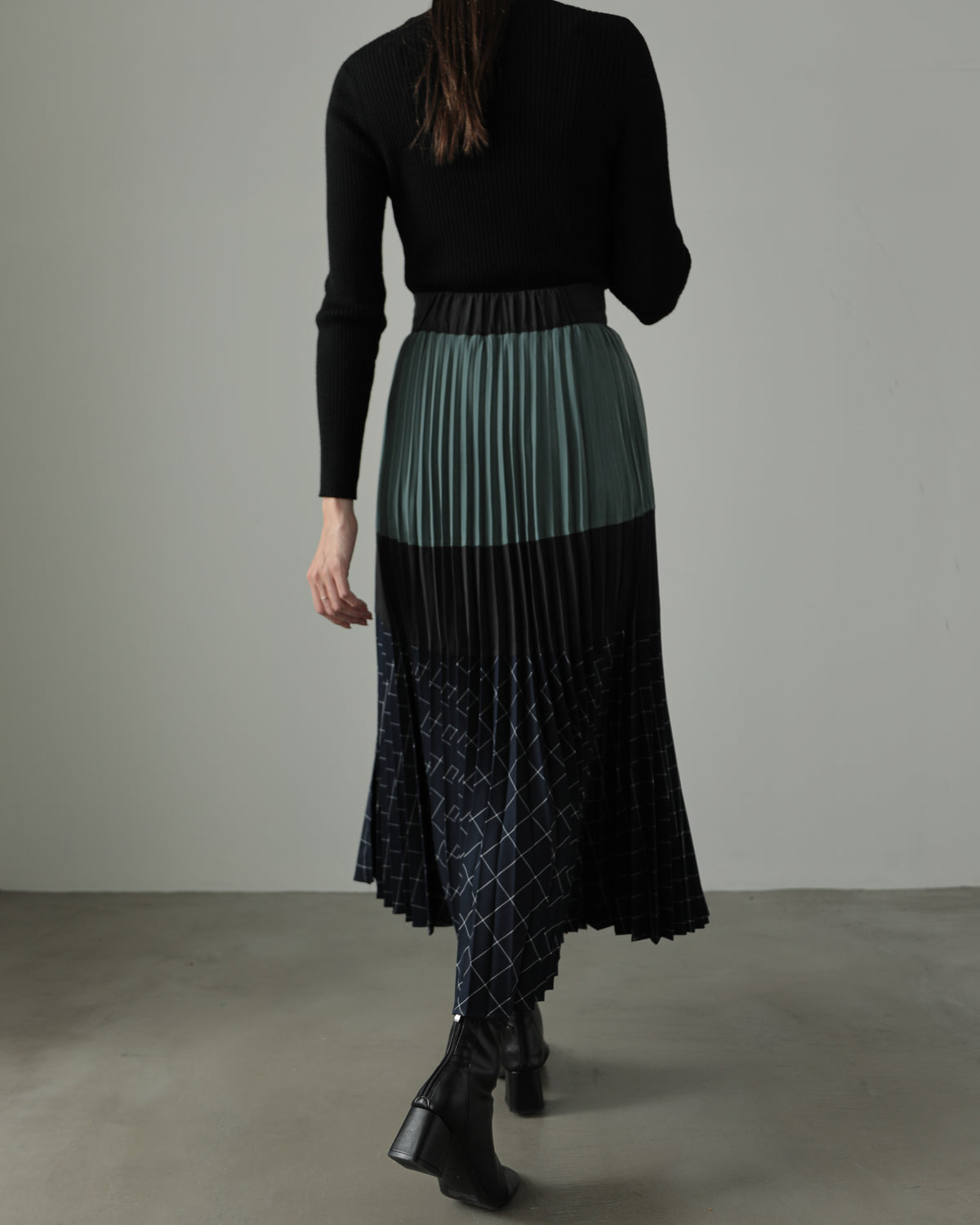 pleated color scheme skirt