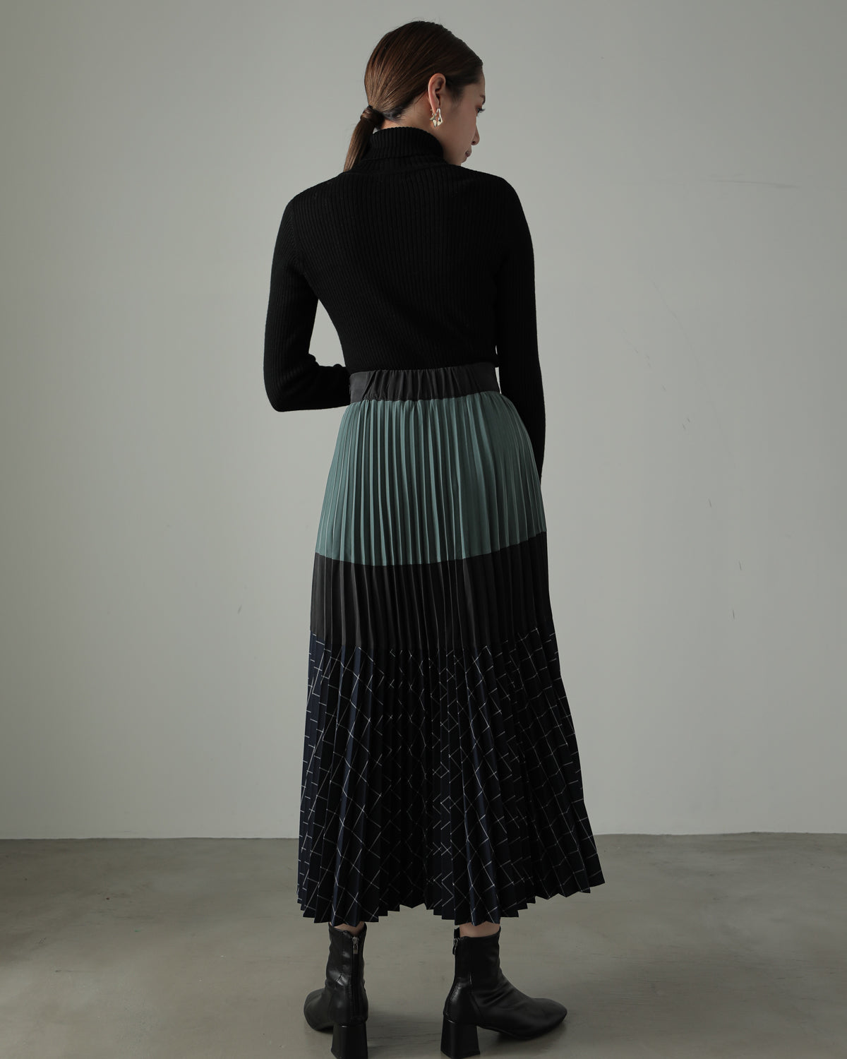 pleated color scheme skirt