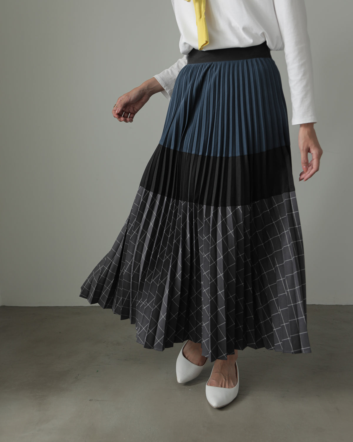 pleated color scheme skirt