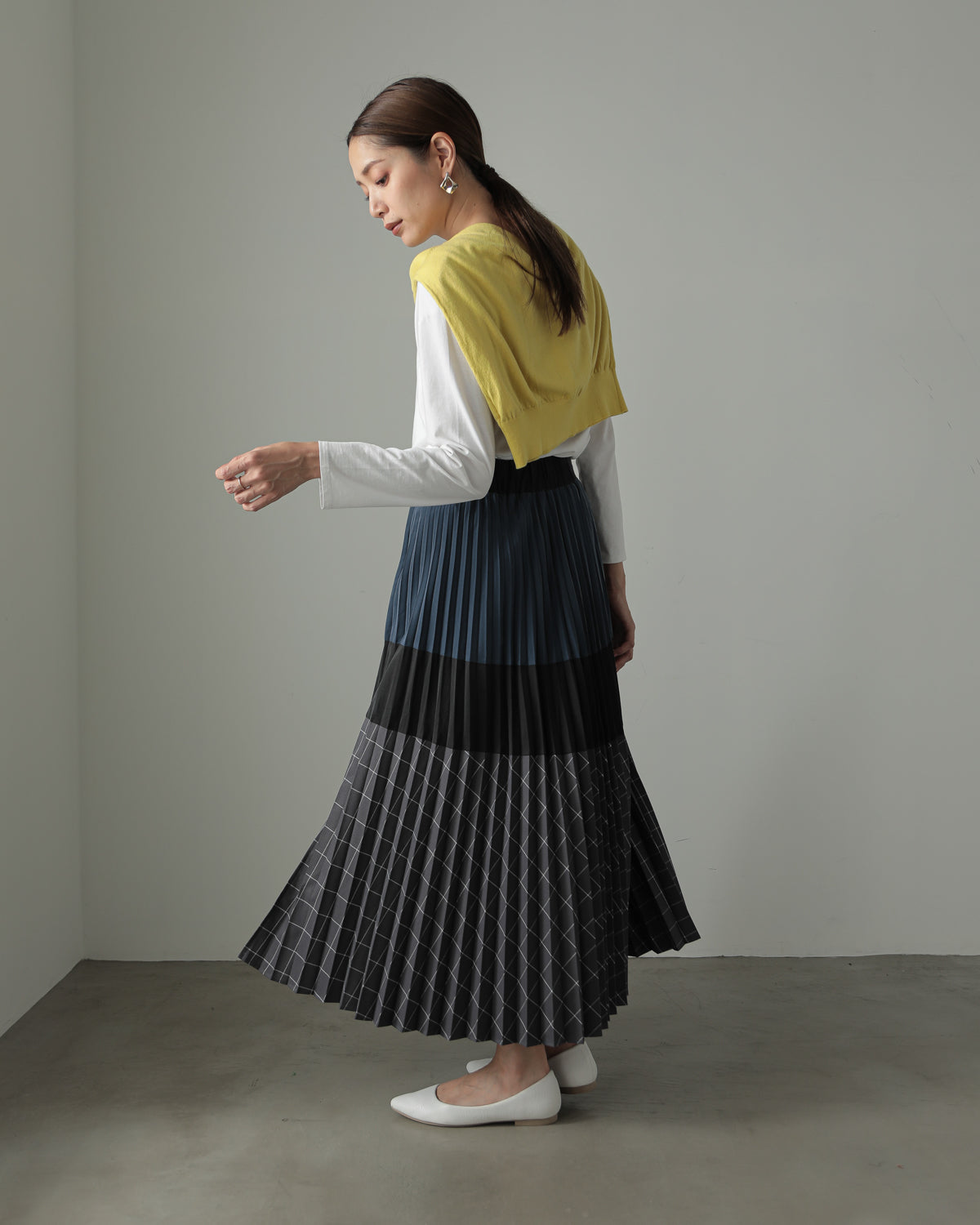 pleated color scheme skirt