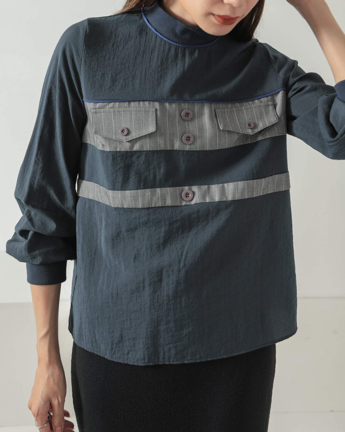 stripe switching high neck