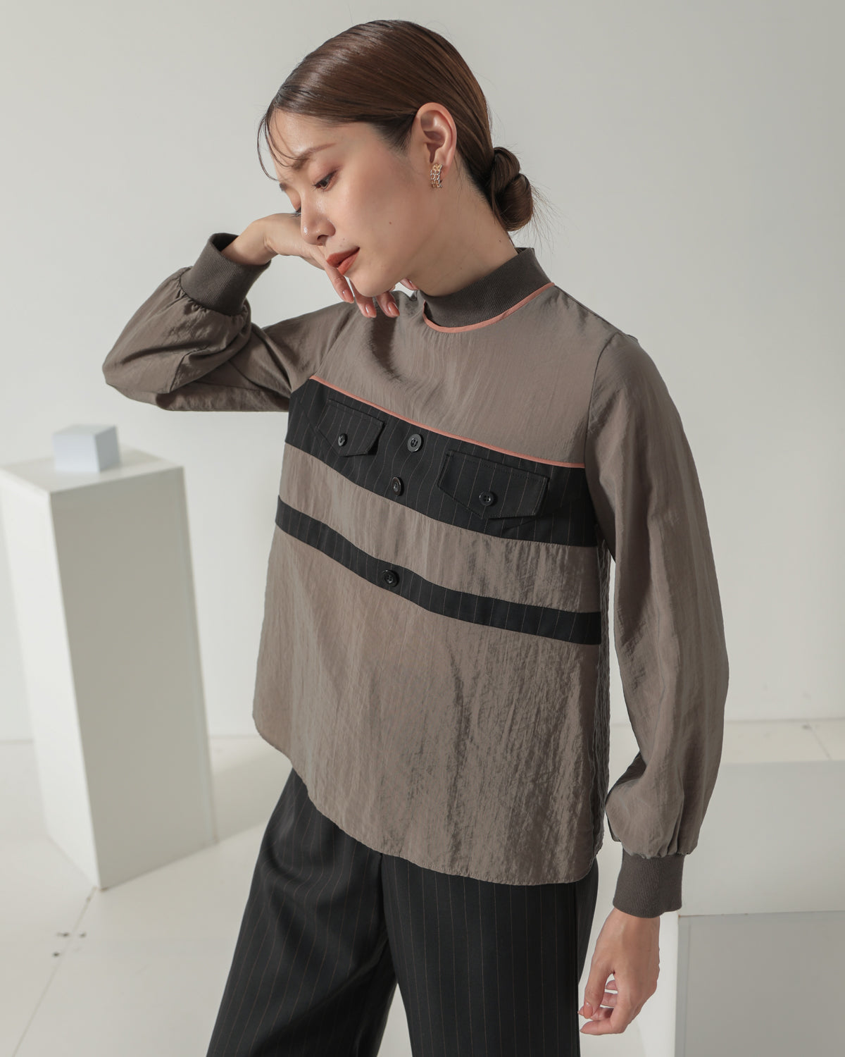 stripe switching high neck