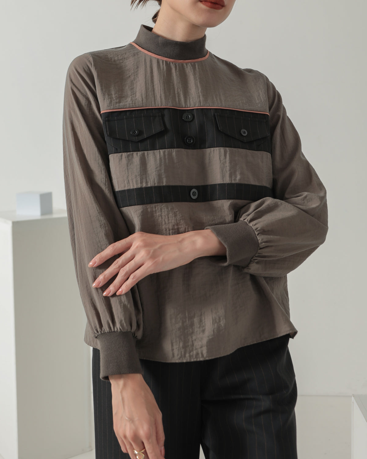 stripe switching high neck