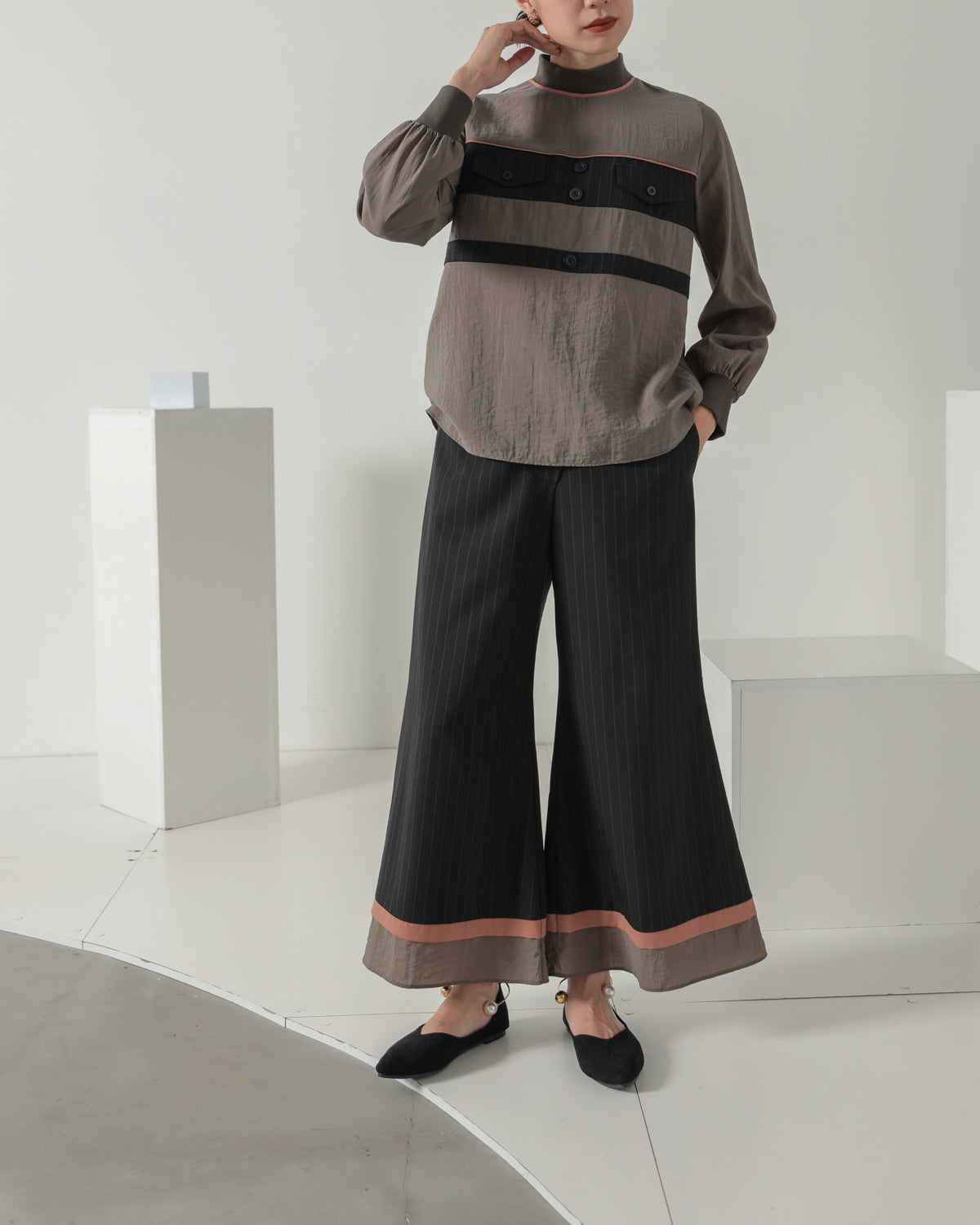 stripe switching high neck