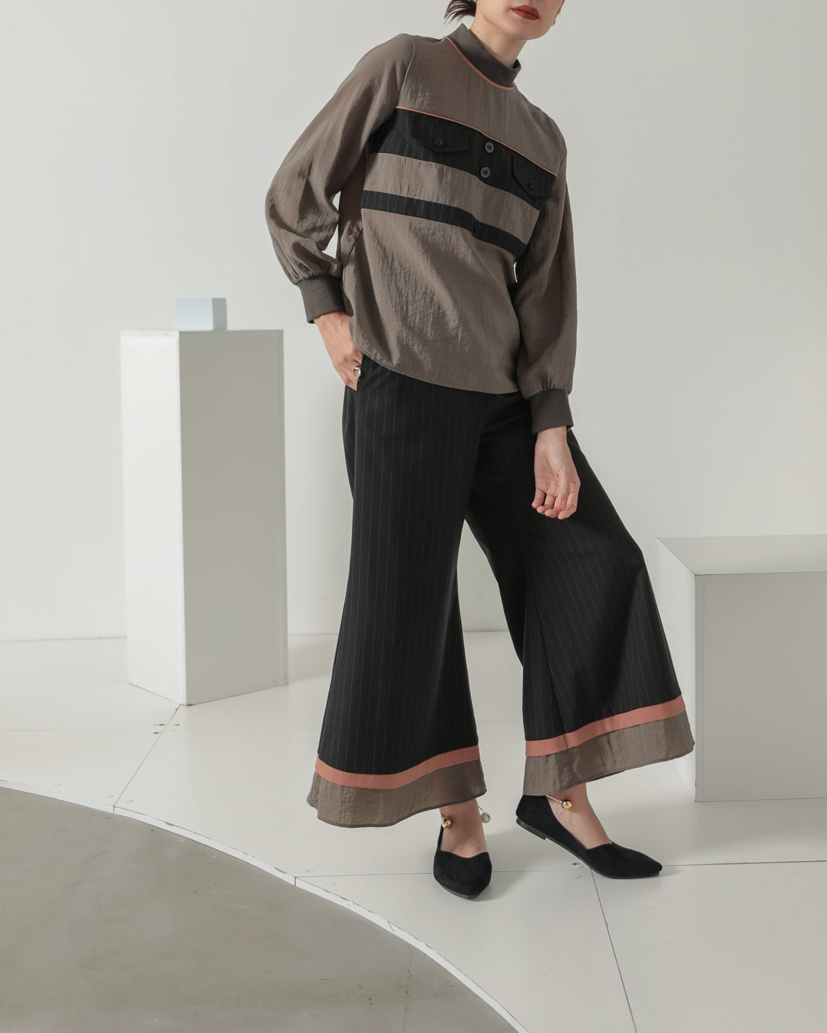 stripe switching high neck