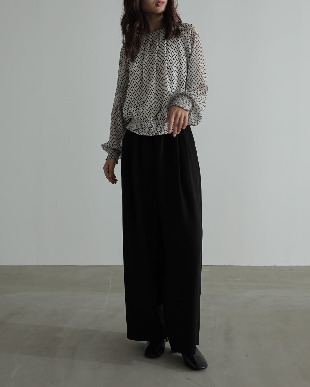 shirred printed hem blouse