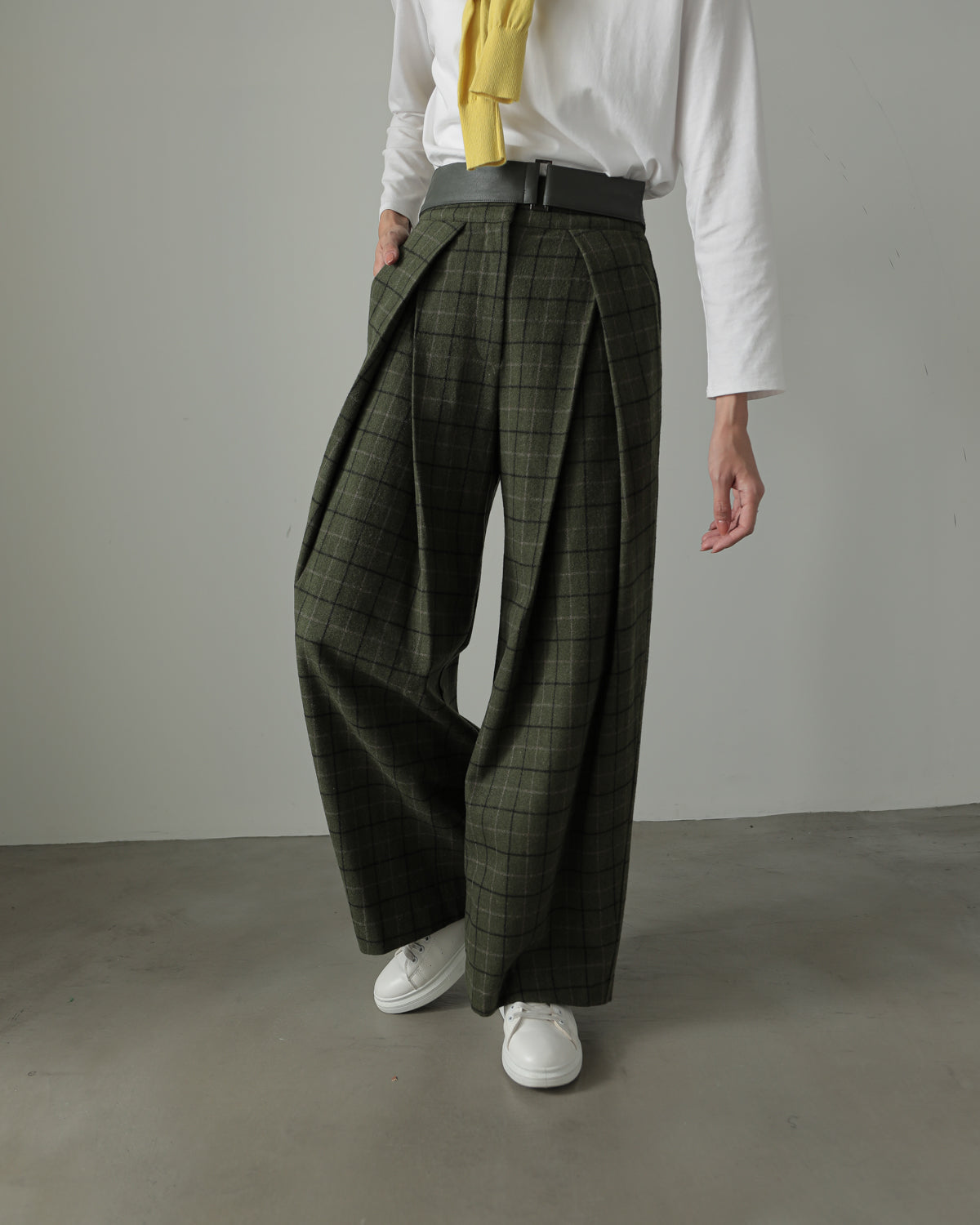 check pants with belt