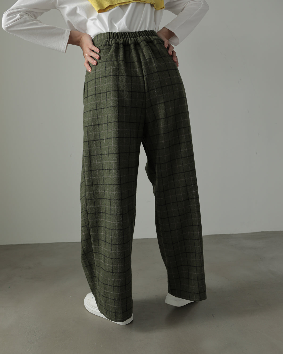 check pants with belt