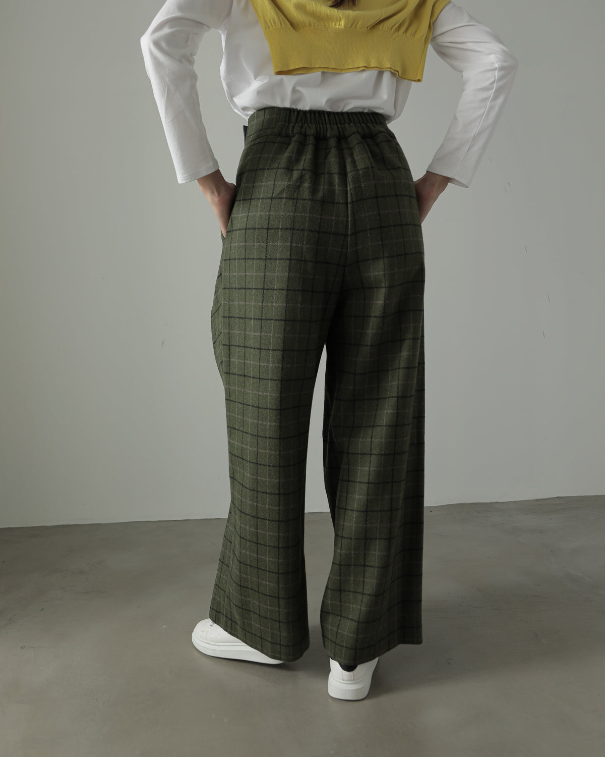 check pants with belt