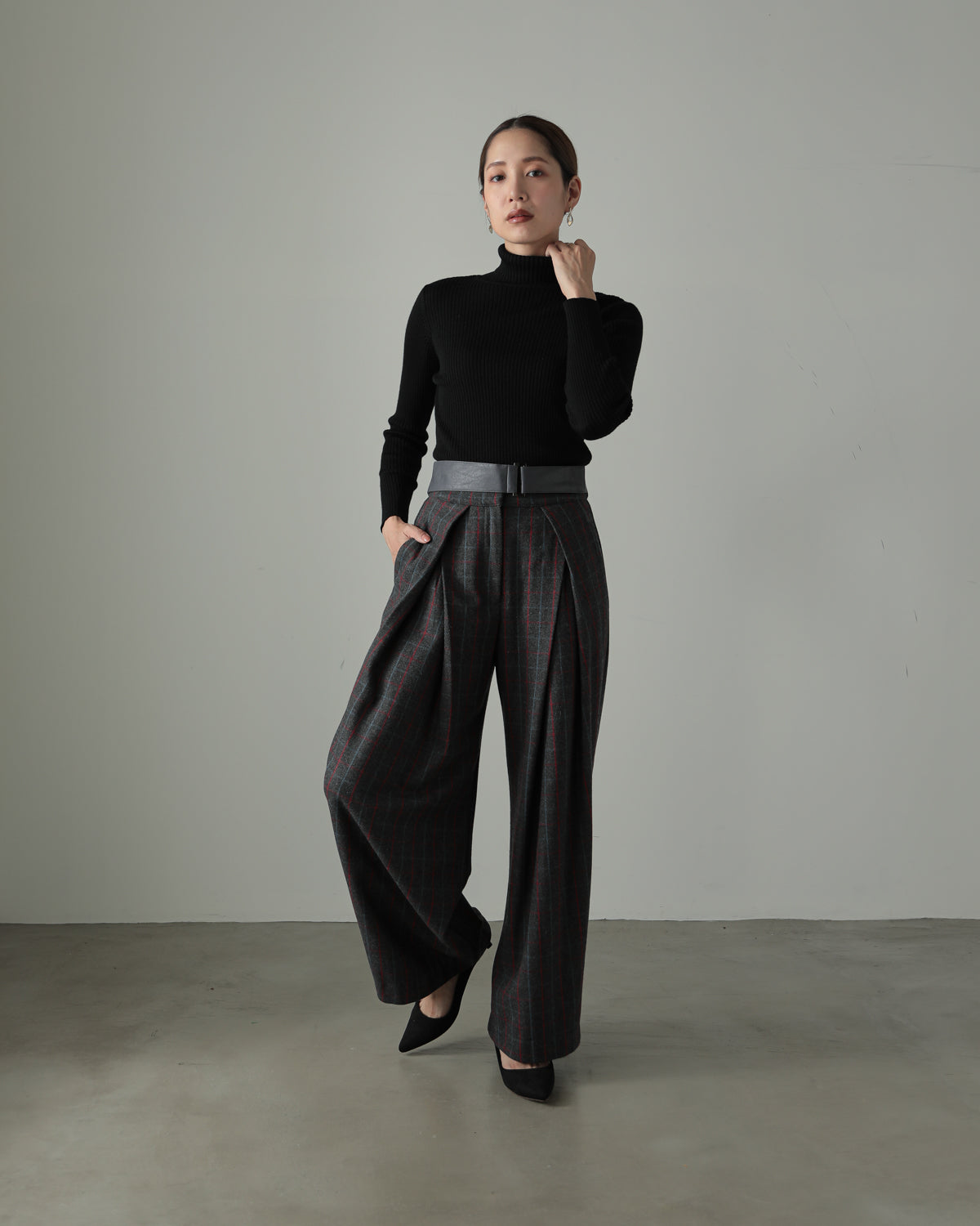 check pants with belt