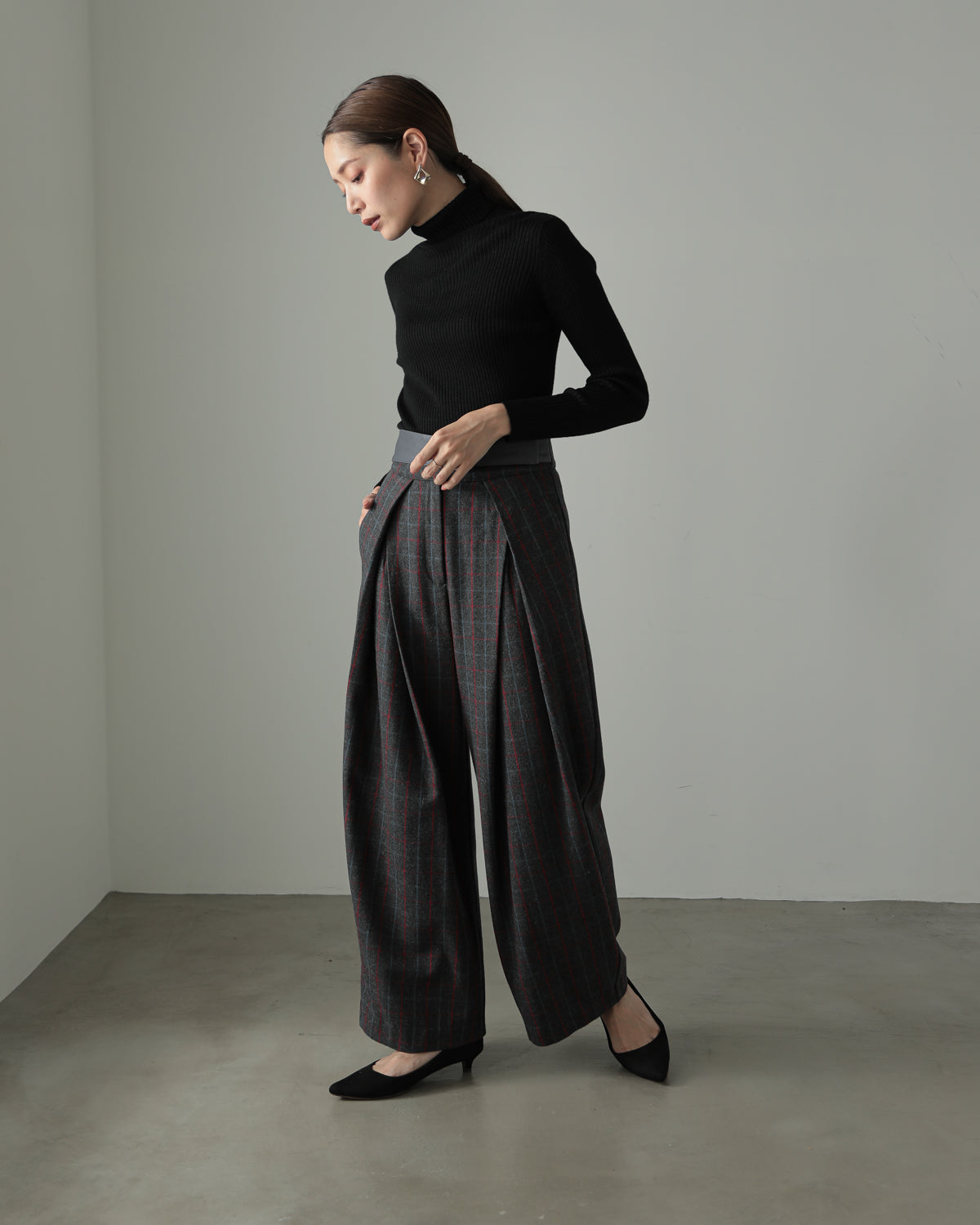 check pants with belt