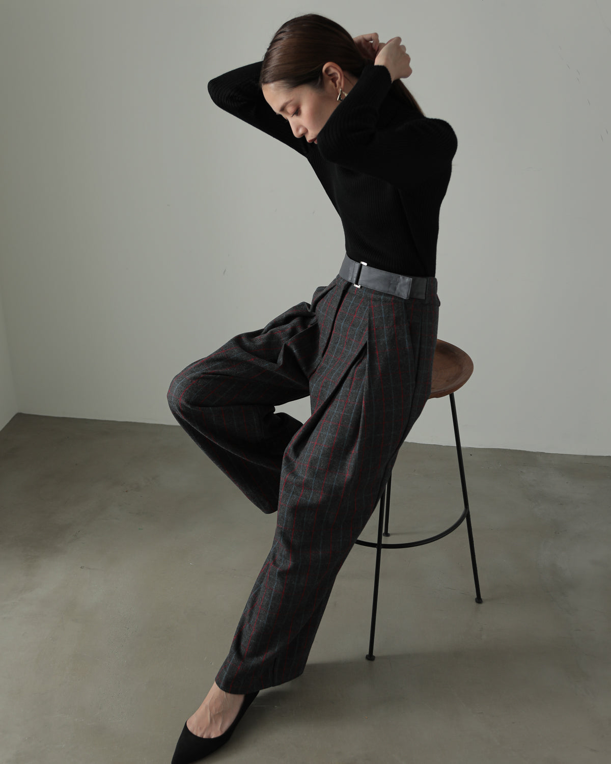 check pants with belt