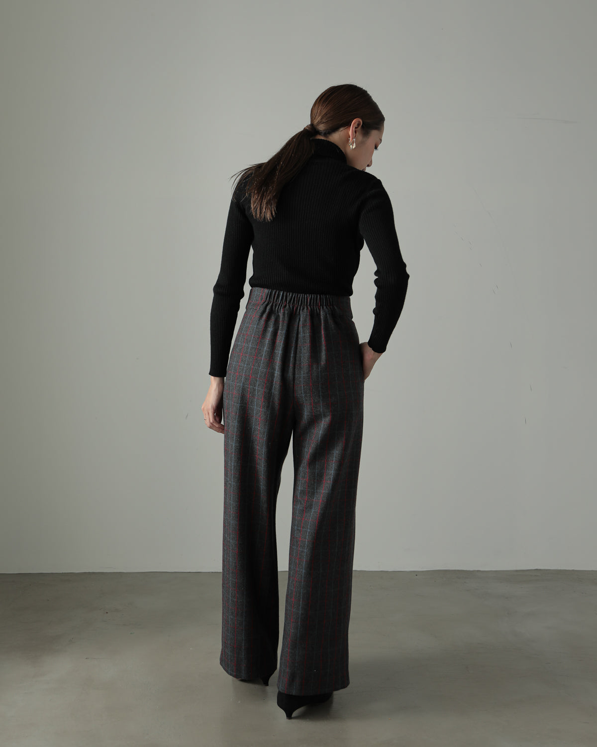 check pants with belt