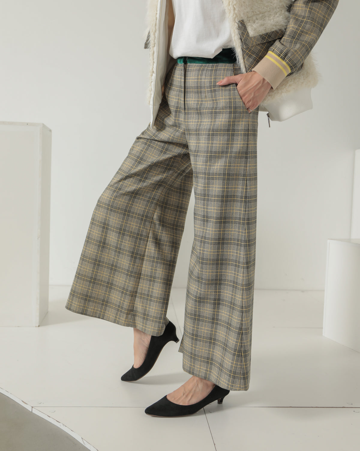 check pants