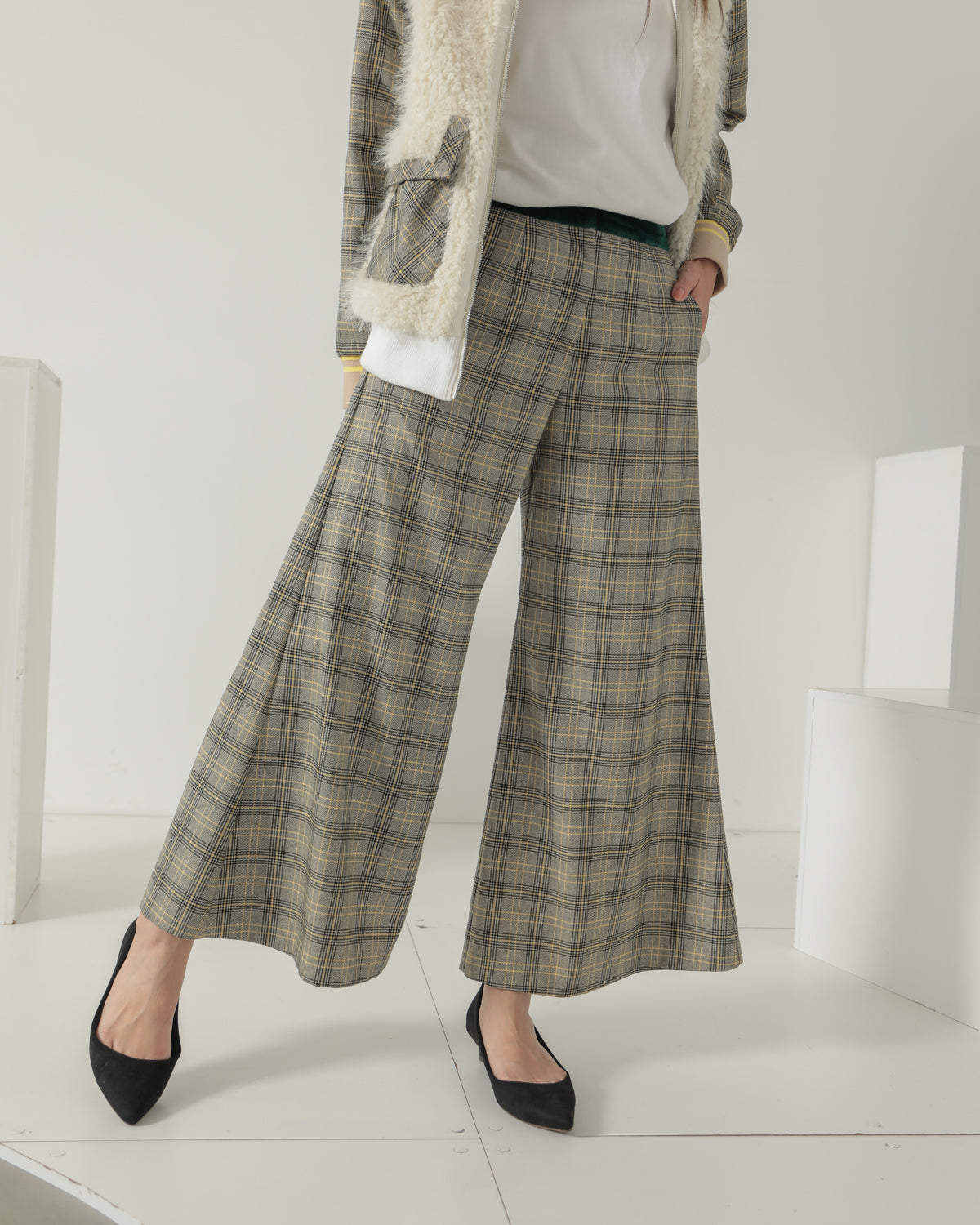 check pants
