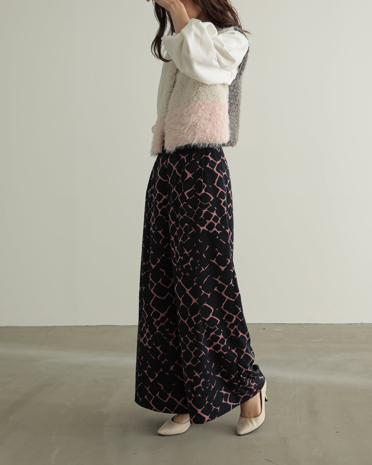 color scheme mokomoko vest