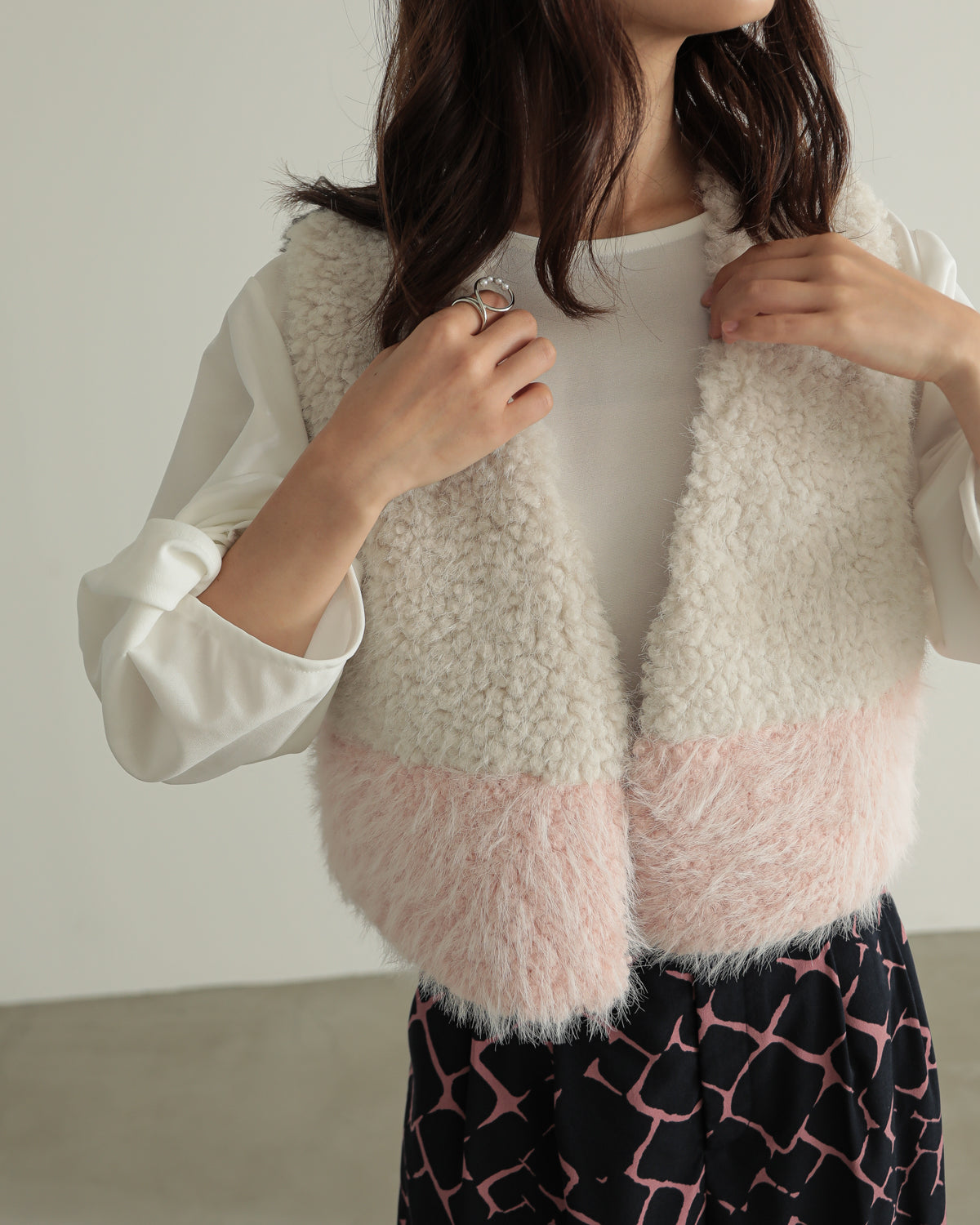 color scheme mokomoko vest