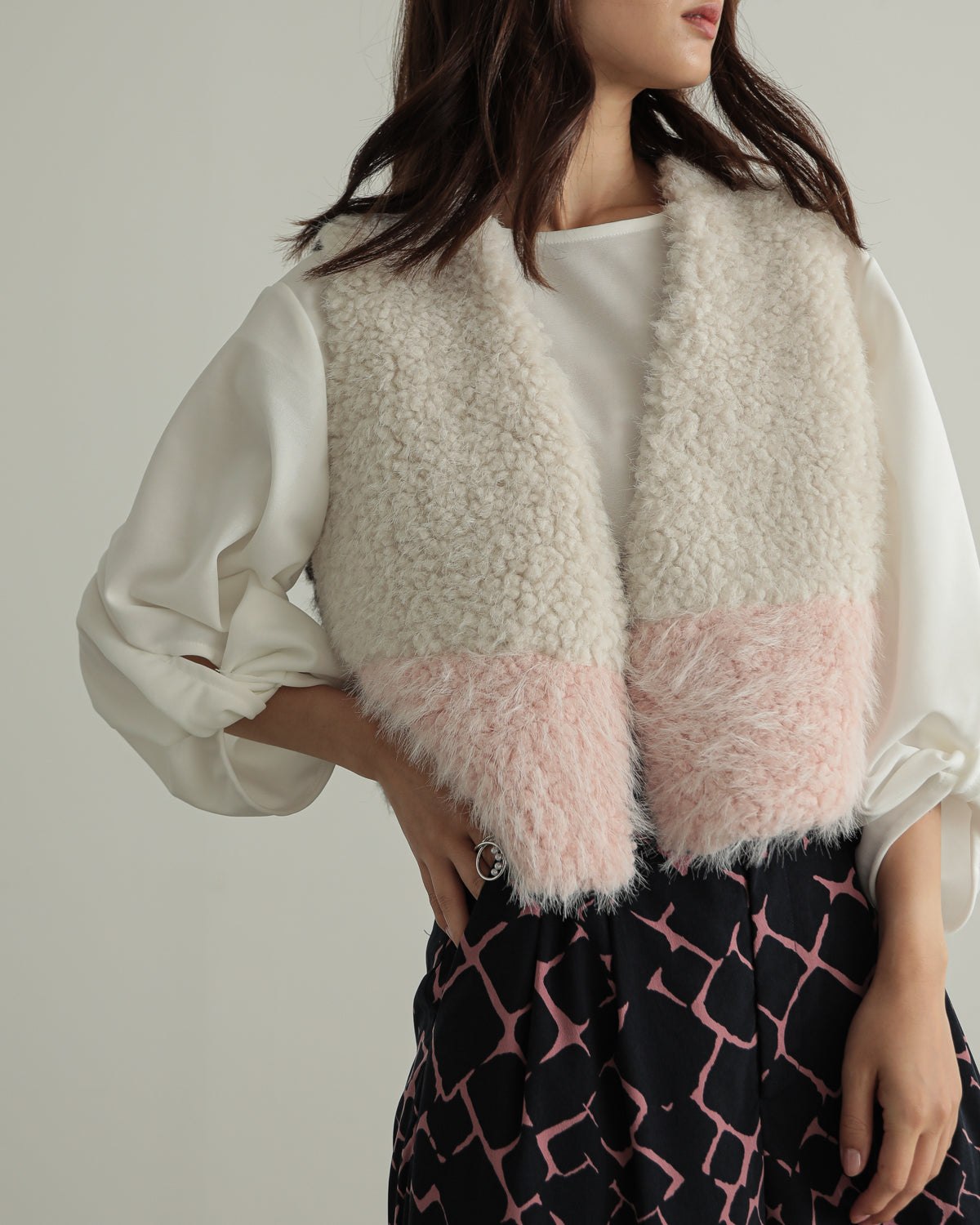 color scheme mokomoko vest