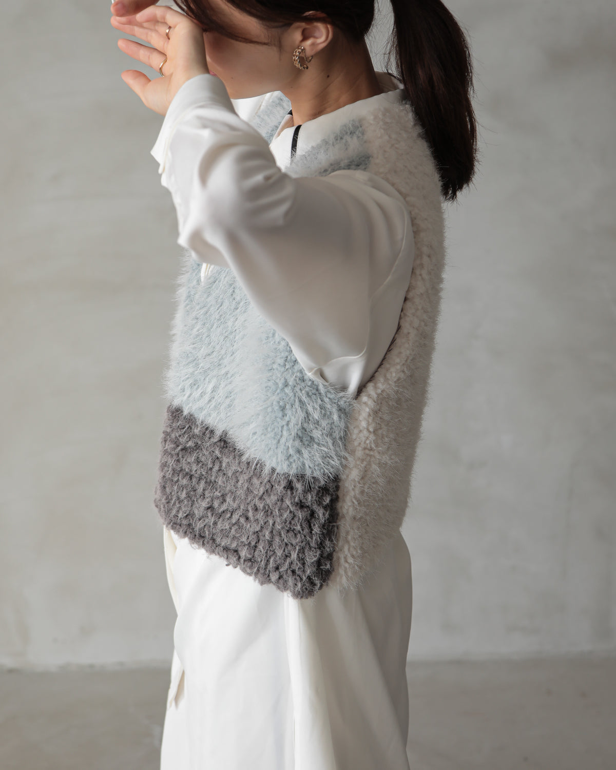color scheme mokomoko vest