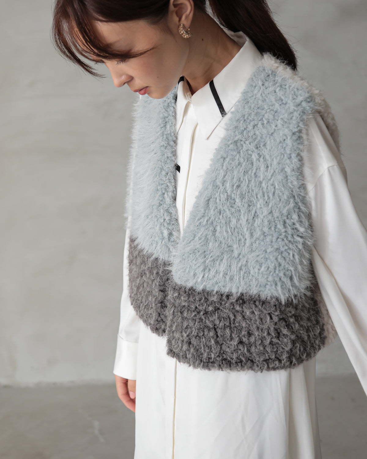 color scheme mokomoko vest