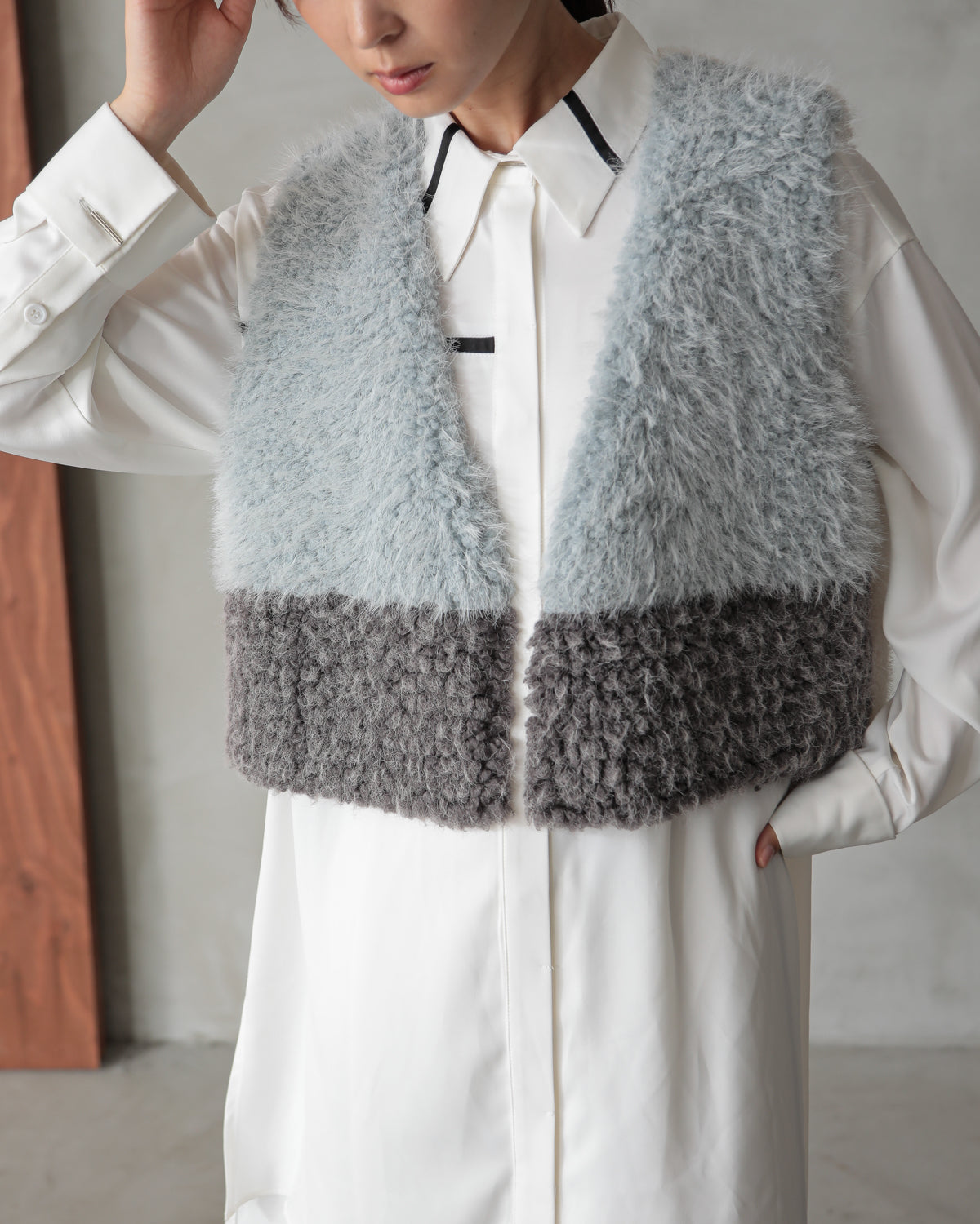 color scheme mokomoko vest