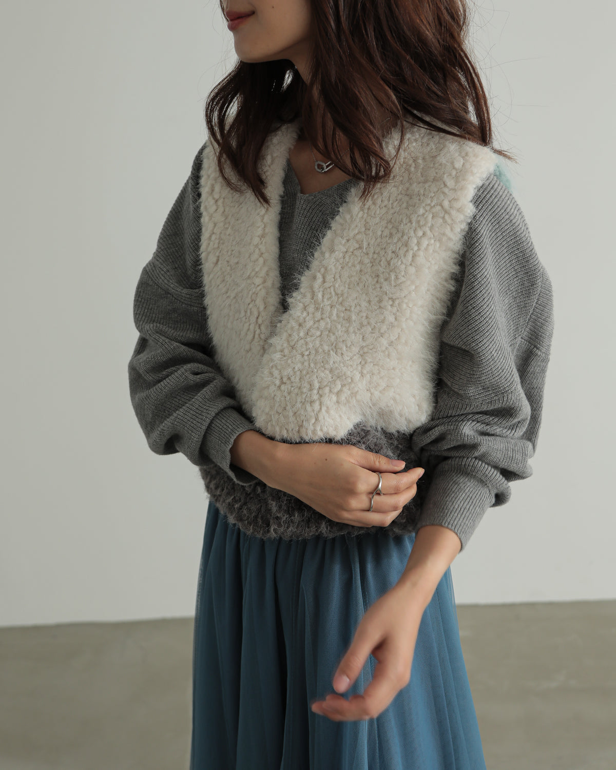 color scheme mokomoko vest