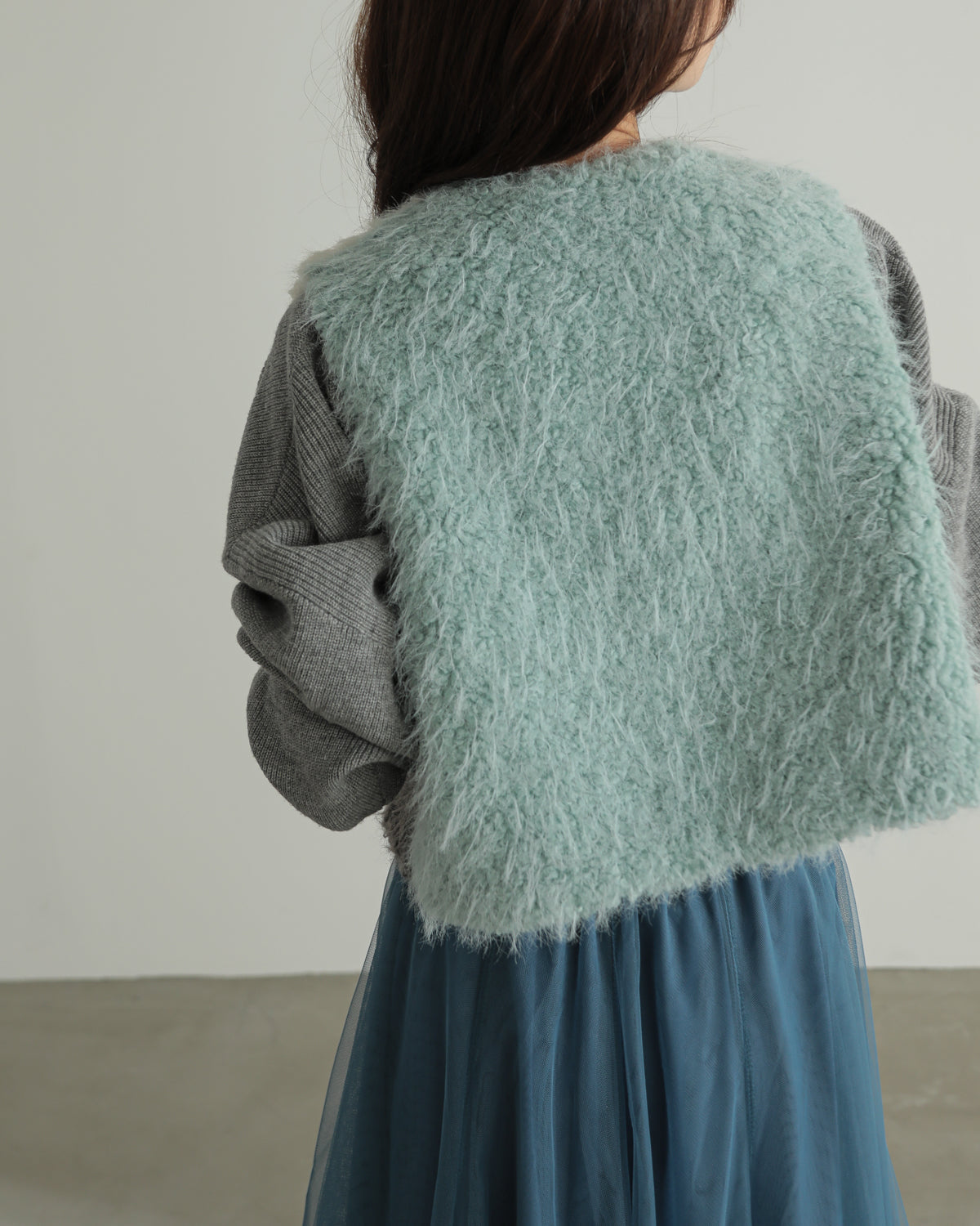 color scheme mokomoko vest