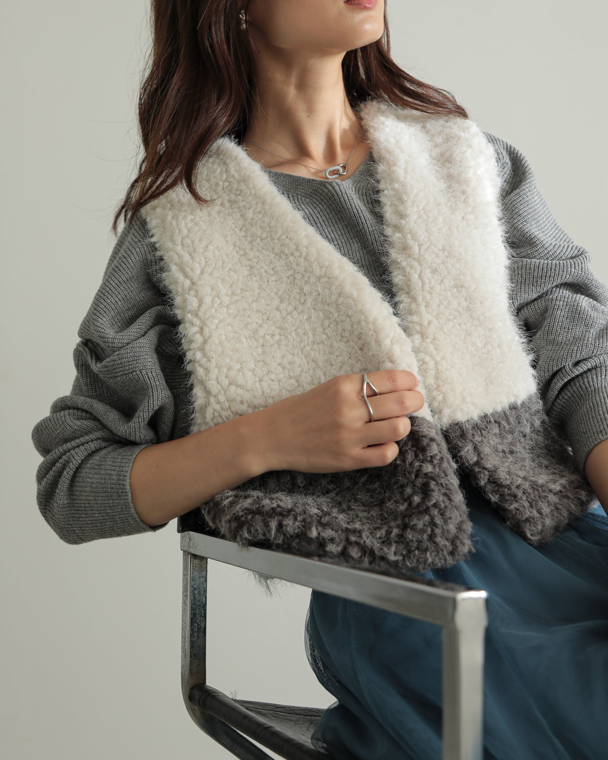 color scheme mokomoko vest