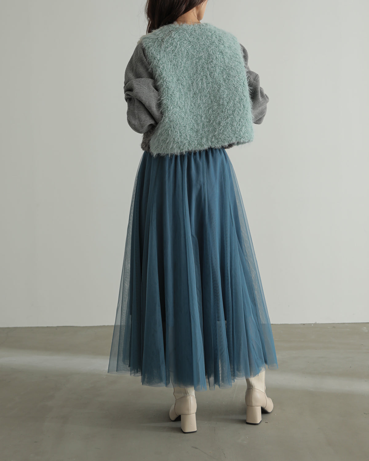 color scheme mokomoko vest