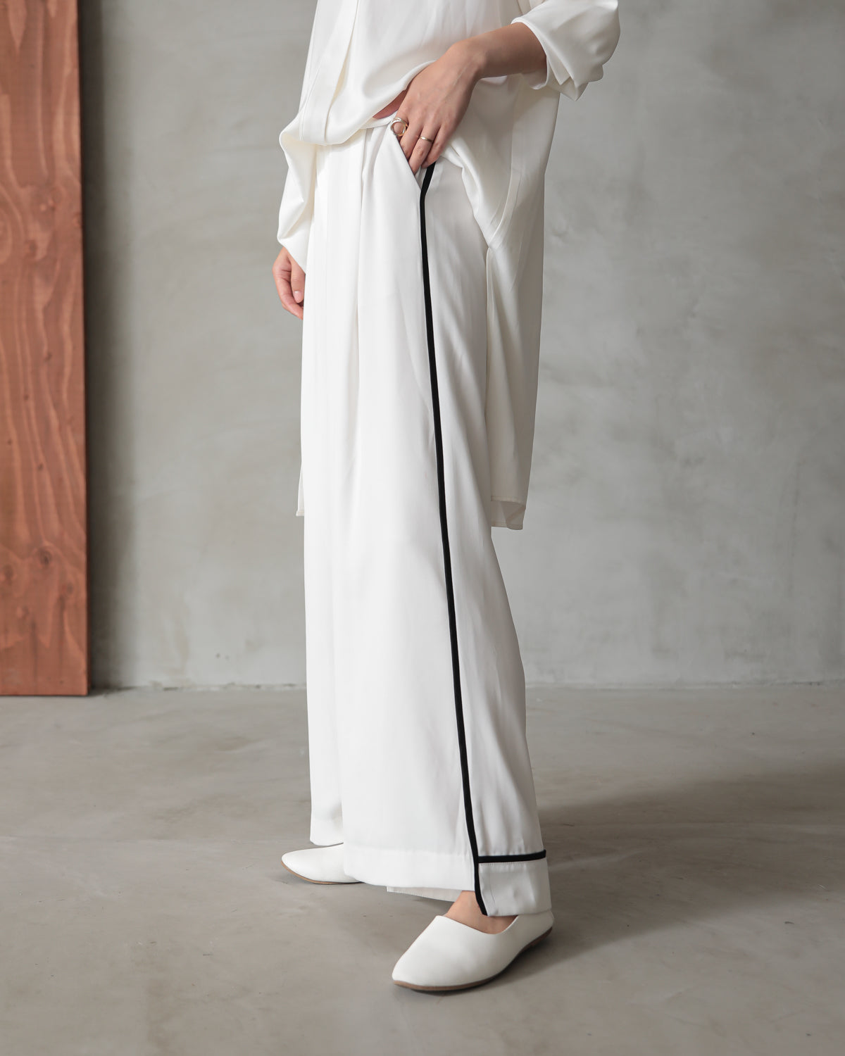 silk look wide pants