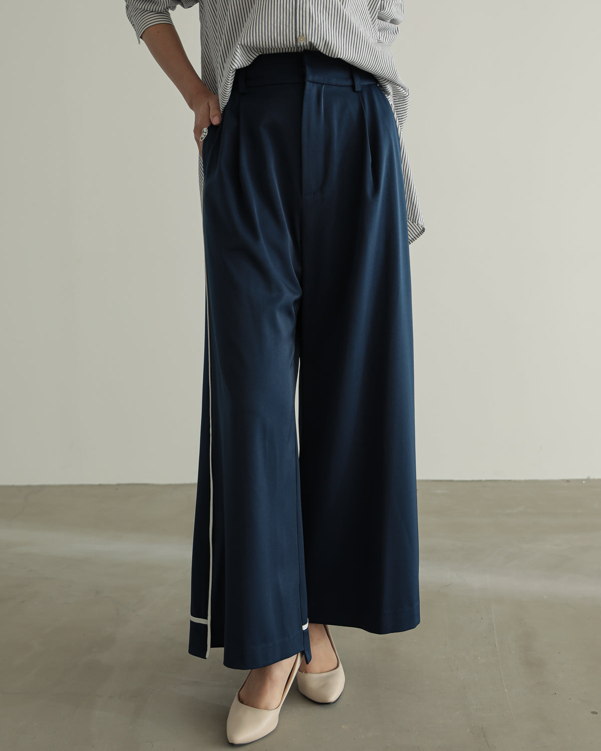 silk look wide pants