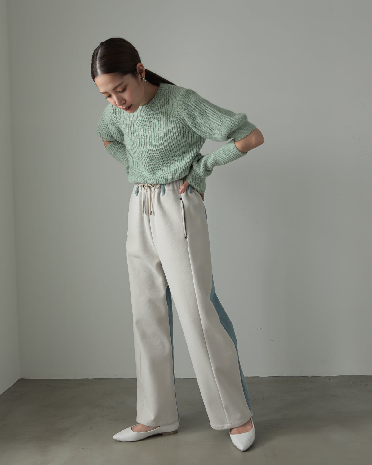 by color Different material denim pants