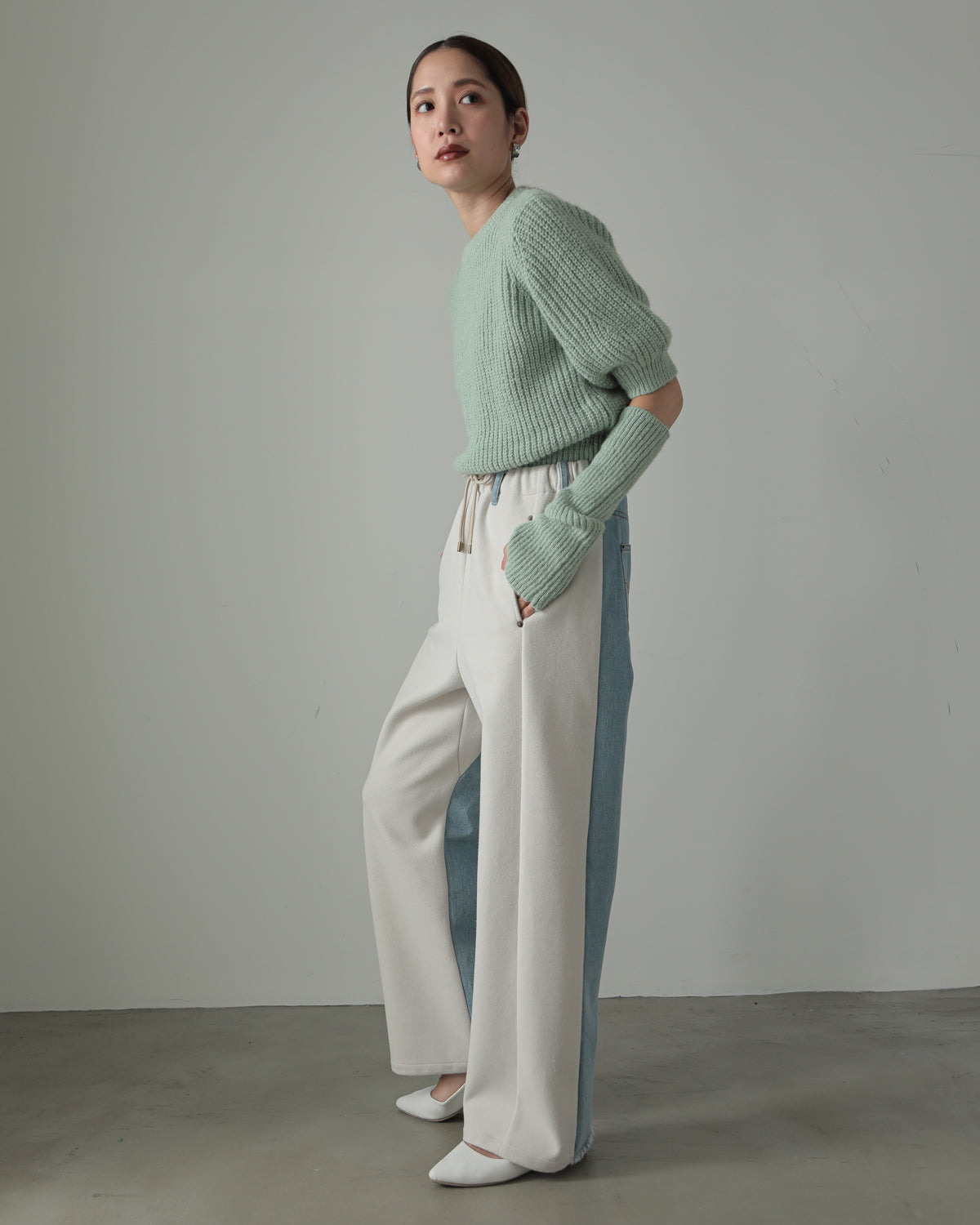 by color Different material denim pants