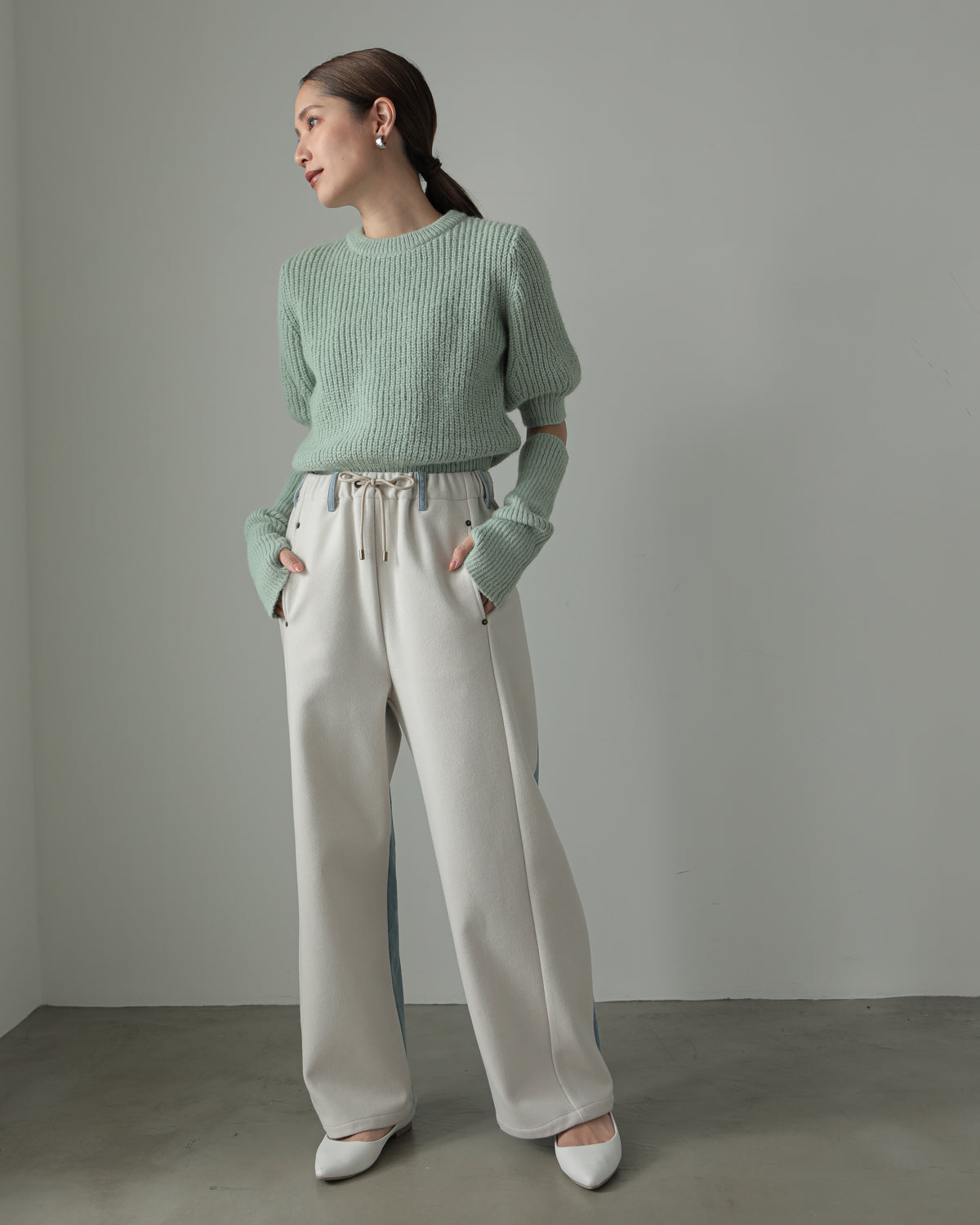 by color Different material denim pants