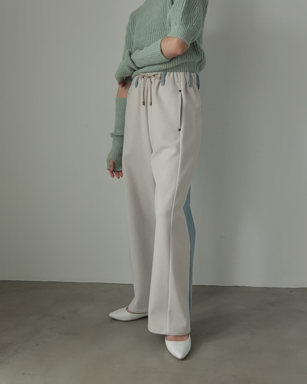 by color Different material denim pants