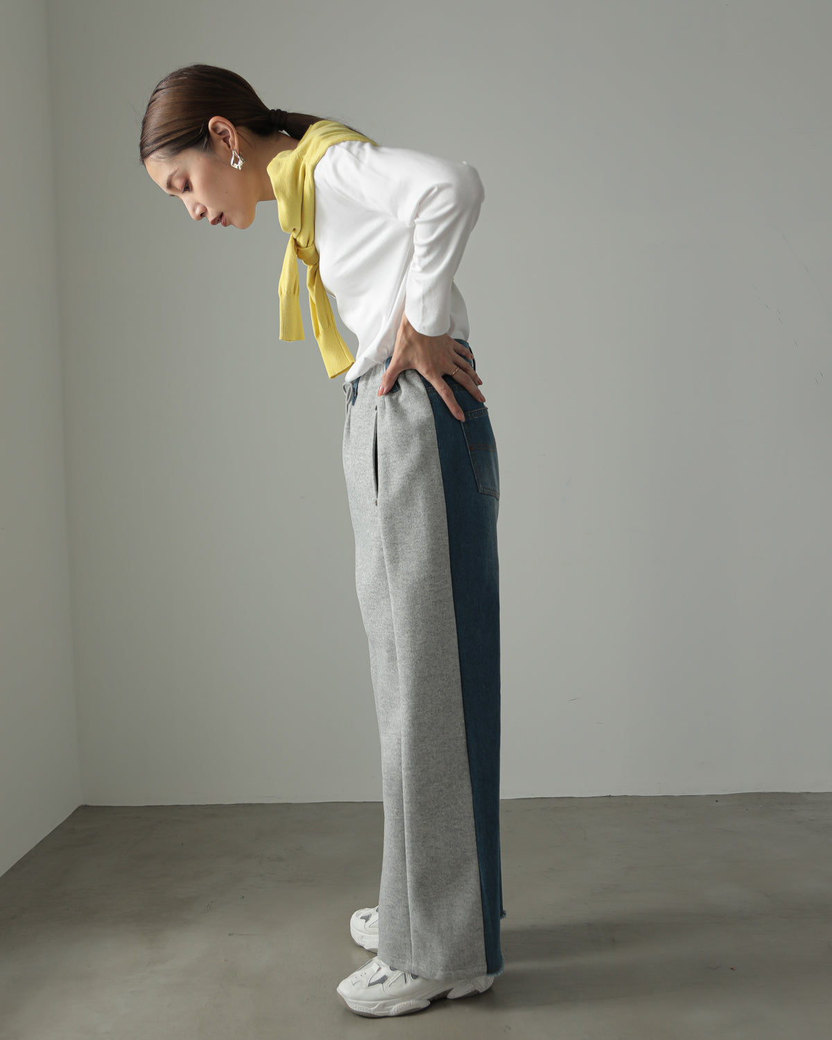 by color Different material denim pants