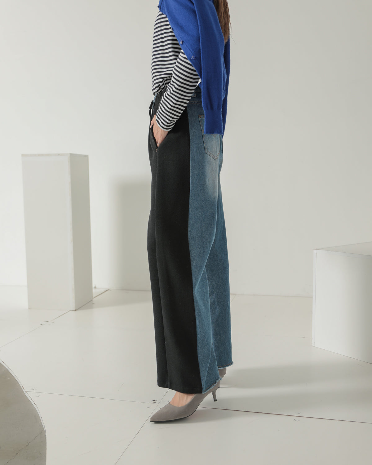 by color Different material denim pants