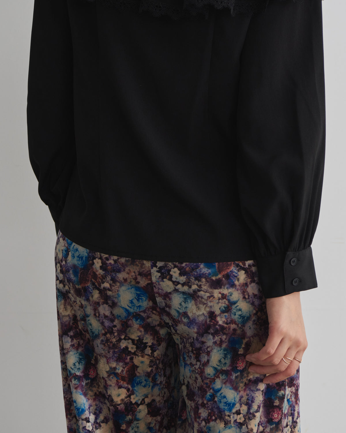 lace tape plain blouse