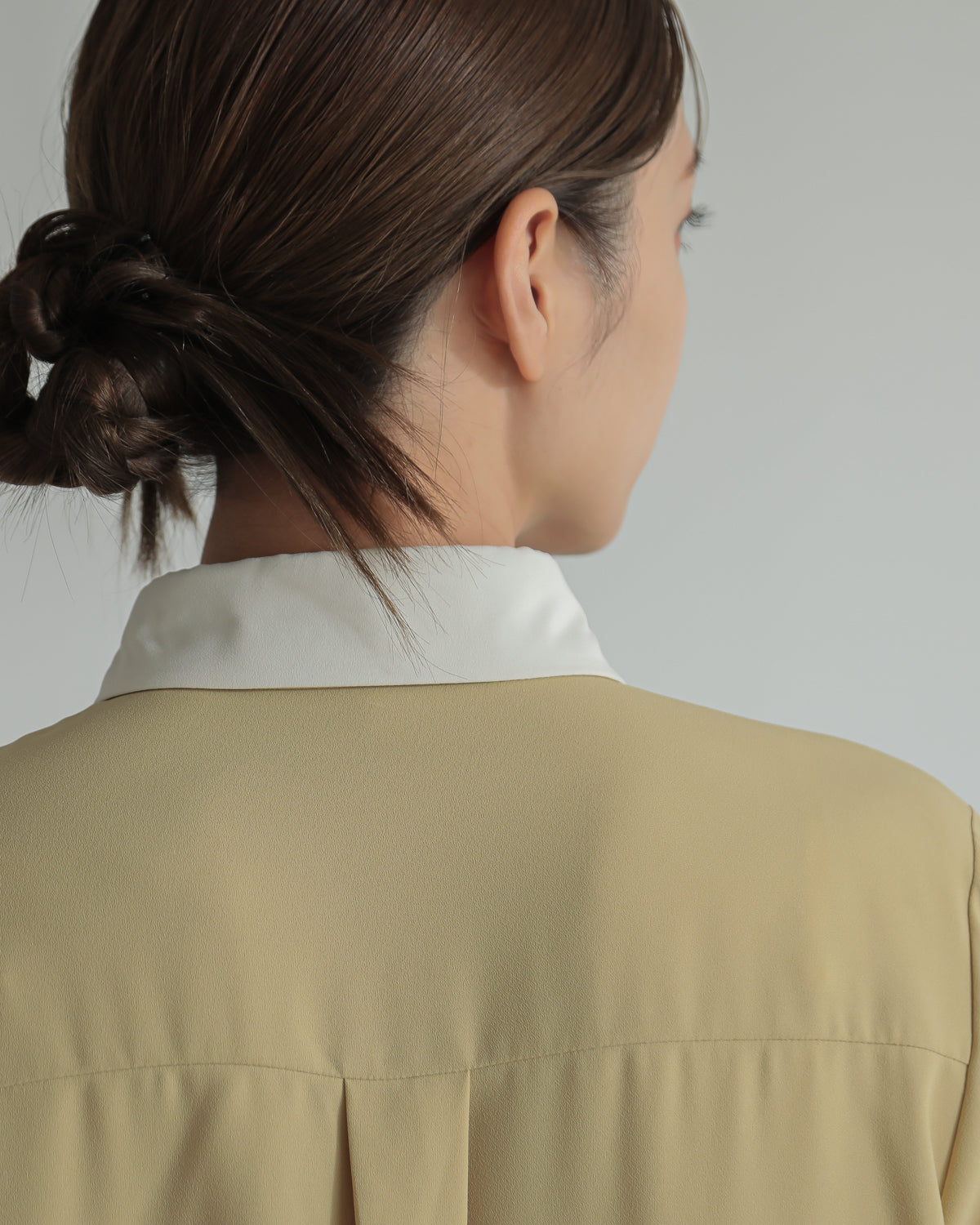 collar color blouse