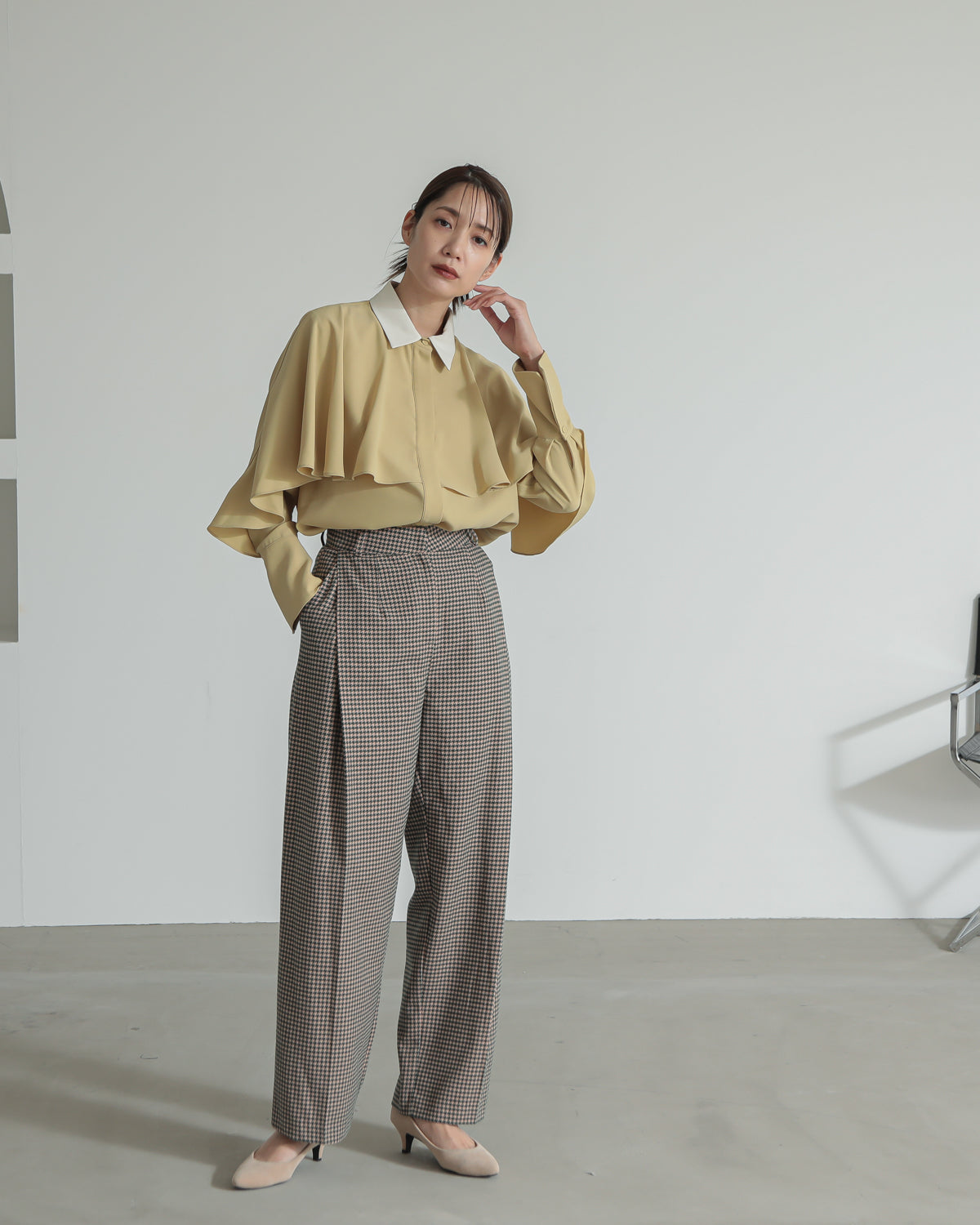collar color blouse