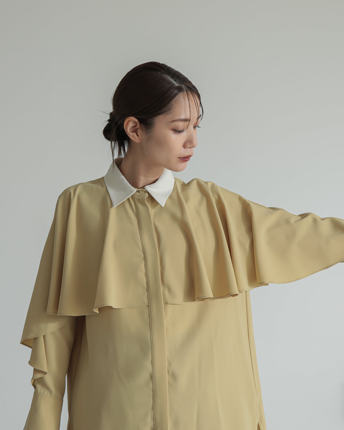 collar color blouse